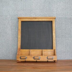 Image 21: Decor Pieces