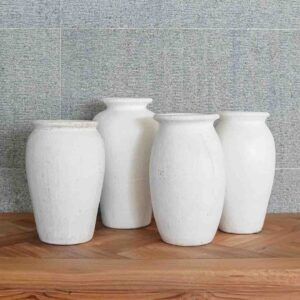 Image 36: Vases